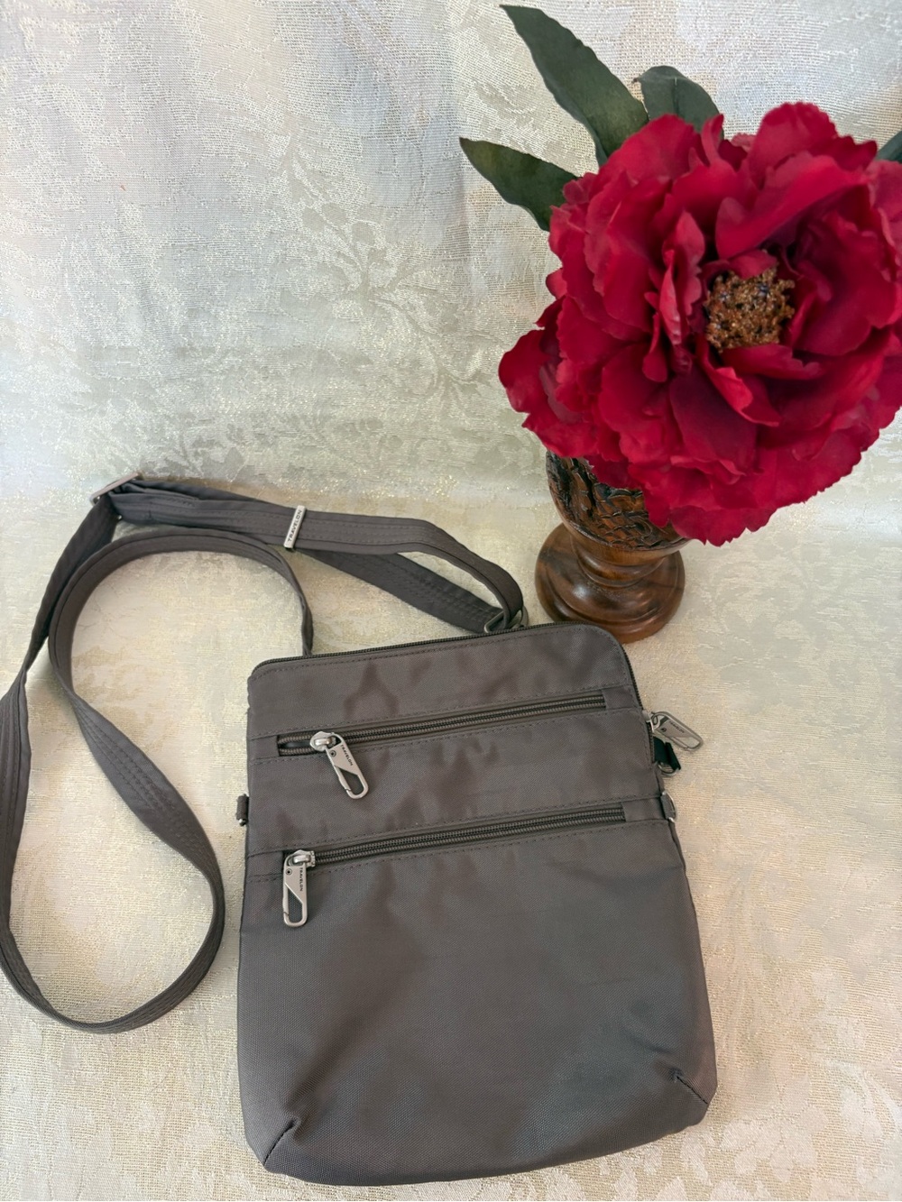 Travelon Unisex Crossbody Bag - Gray